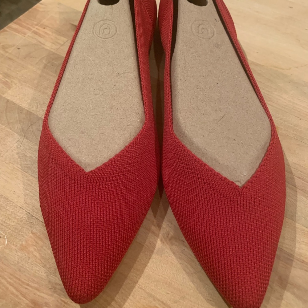 Red Rothy’s points size 9